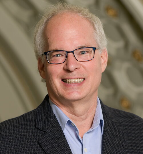 Stephen R Downie