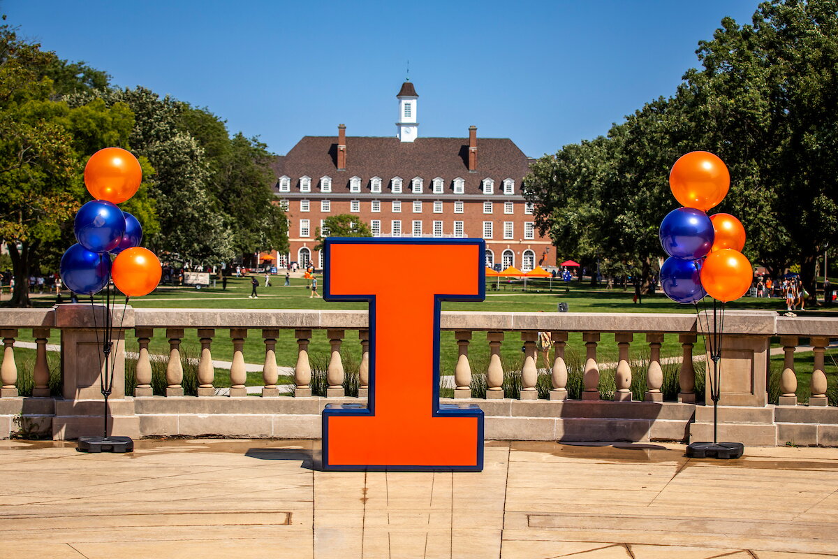 Block I with balloons by it 