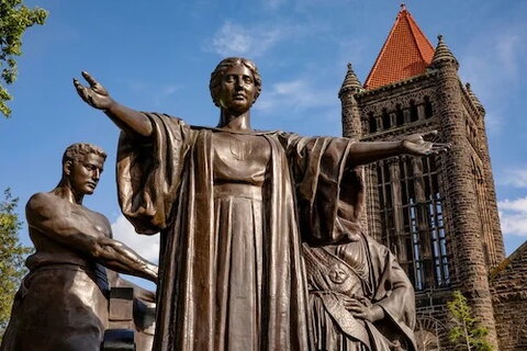  Alma Mater in front of Altgeld Hall